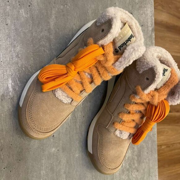 TIMBERLAND WOMEN'S RETRO SWIFT HIGH TOP LACE SNEAKE MEDIUM BEIGE SUEDE A431J-EW1 - Picture 1 of 7